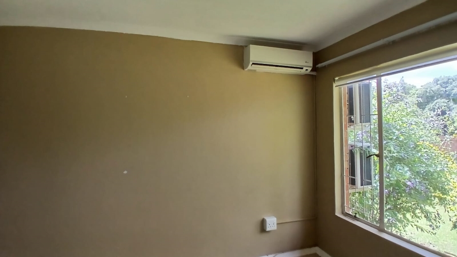 5 Bedroom Property for Sale in Pellissier Free State